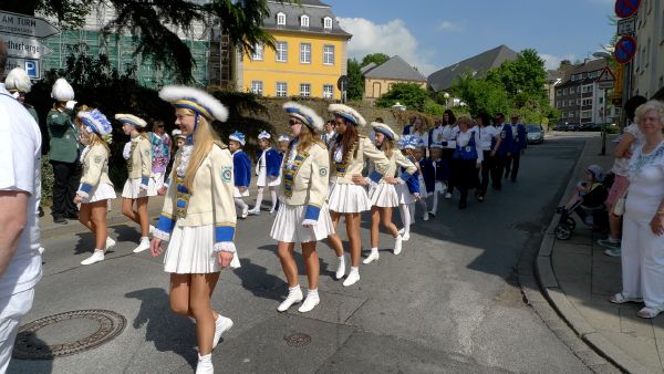 Schtzenumzug am Pfingstsonntag